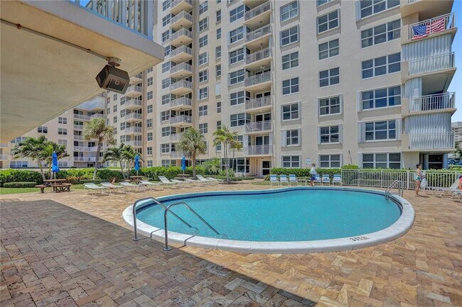 Building Photo - 5200 N Ocean Blvd