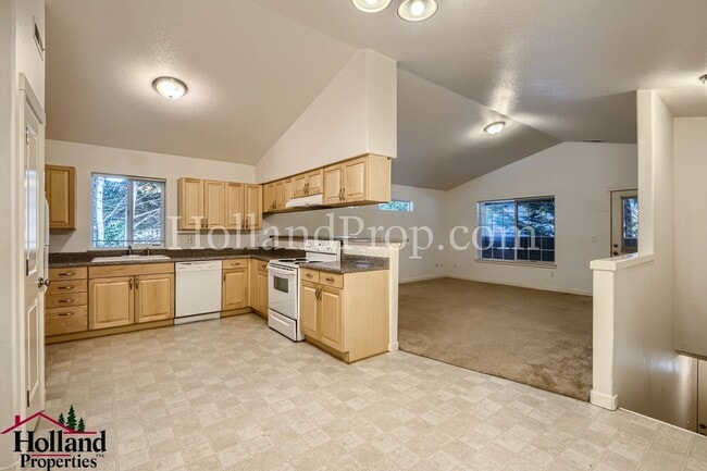 Building Photo - 4415 NE 88th Ave