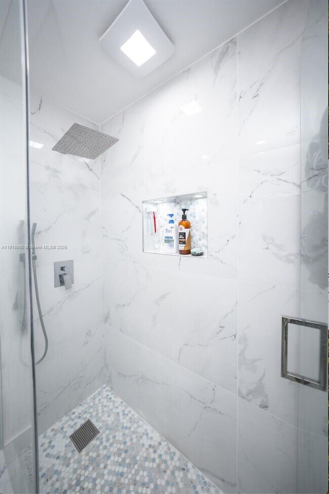 Building Photo - 17404 SW 142nd Pl