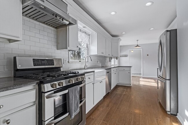 Building Photo - 168 Mendham Rd