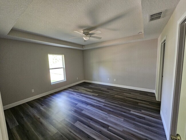 Building Photo - 56 Pine Trace Ct