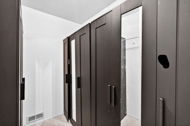 Building Photo - Stunning 4,166 Sq. Ft. Home in Westridge O...