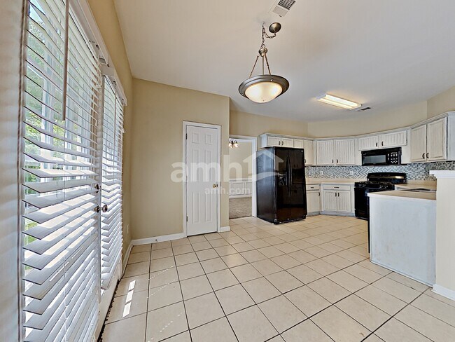Building Photo - 138 Parkstone Way