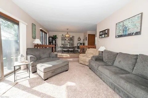Building Photo - 551 Shadydale Dr