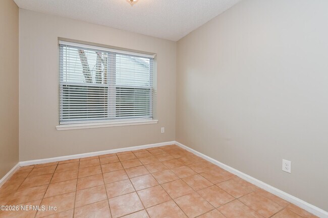 Building Photo - 12845 Julington Forest Dr E