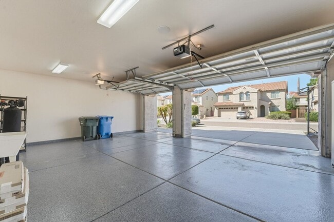 Building Photo - Spacious 3-Bedroom + Loft Home with Mounta...