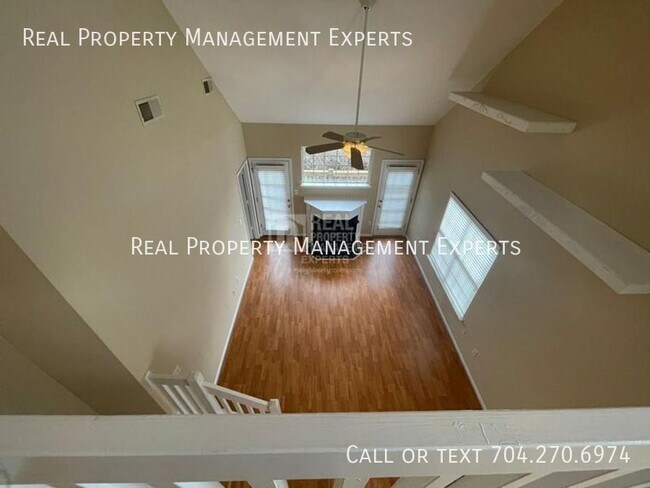 Building Photo - 840 Pelican Bay Dr