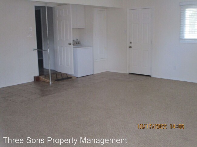 Building Photo - 3 br, 2 bath House - 8813 Snow Heights Blv...