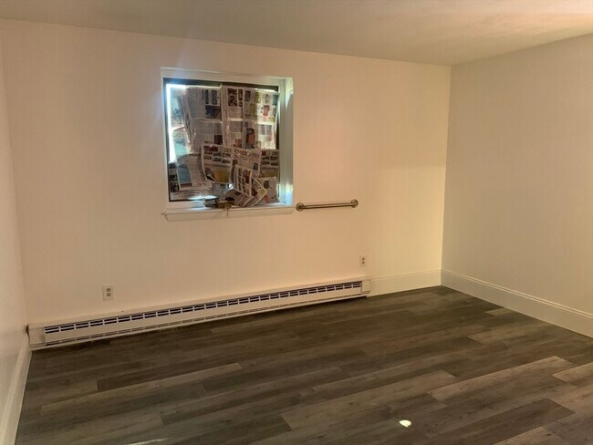 Building Photo - 33 Washington St