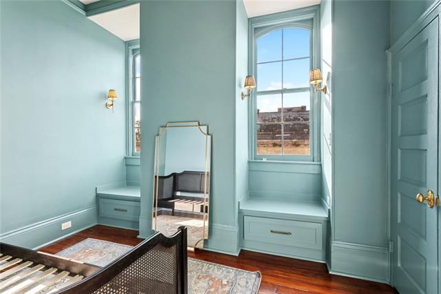 Building Photo - 632 Esplanade Ave