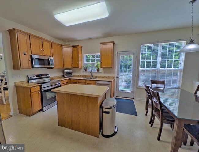 Building Photo - 161 Belfry Dr