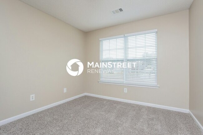 Building Photo - 5 Bedroom Pet-Friendly Home in Fairburn, GA with Main Street Renewal