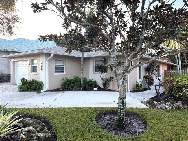 Building Photo - 668 95th Ave N