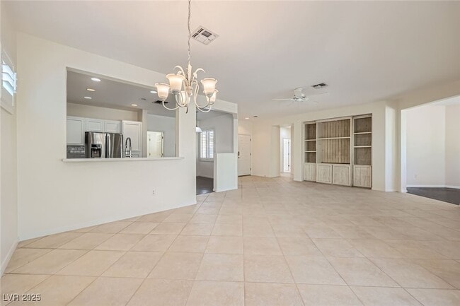 Building Photo - 2313 Fox Hills Dr