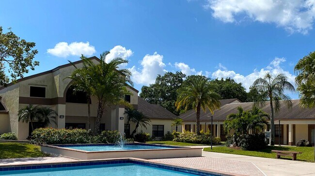 Building Photo - 3473 Carambola Cir S