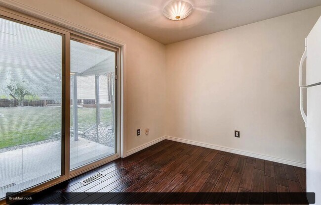 Building Photo - 6631 S Dudley Ct