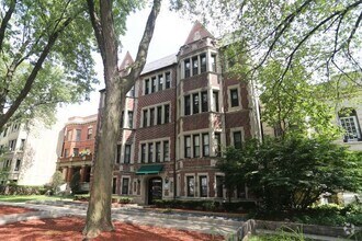 Building Photo - 4634 N Paulina St