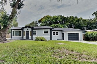 Building Photo - 270 W Pineloch Ave