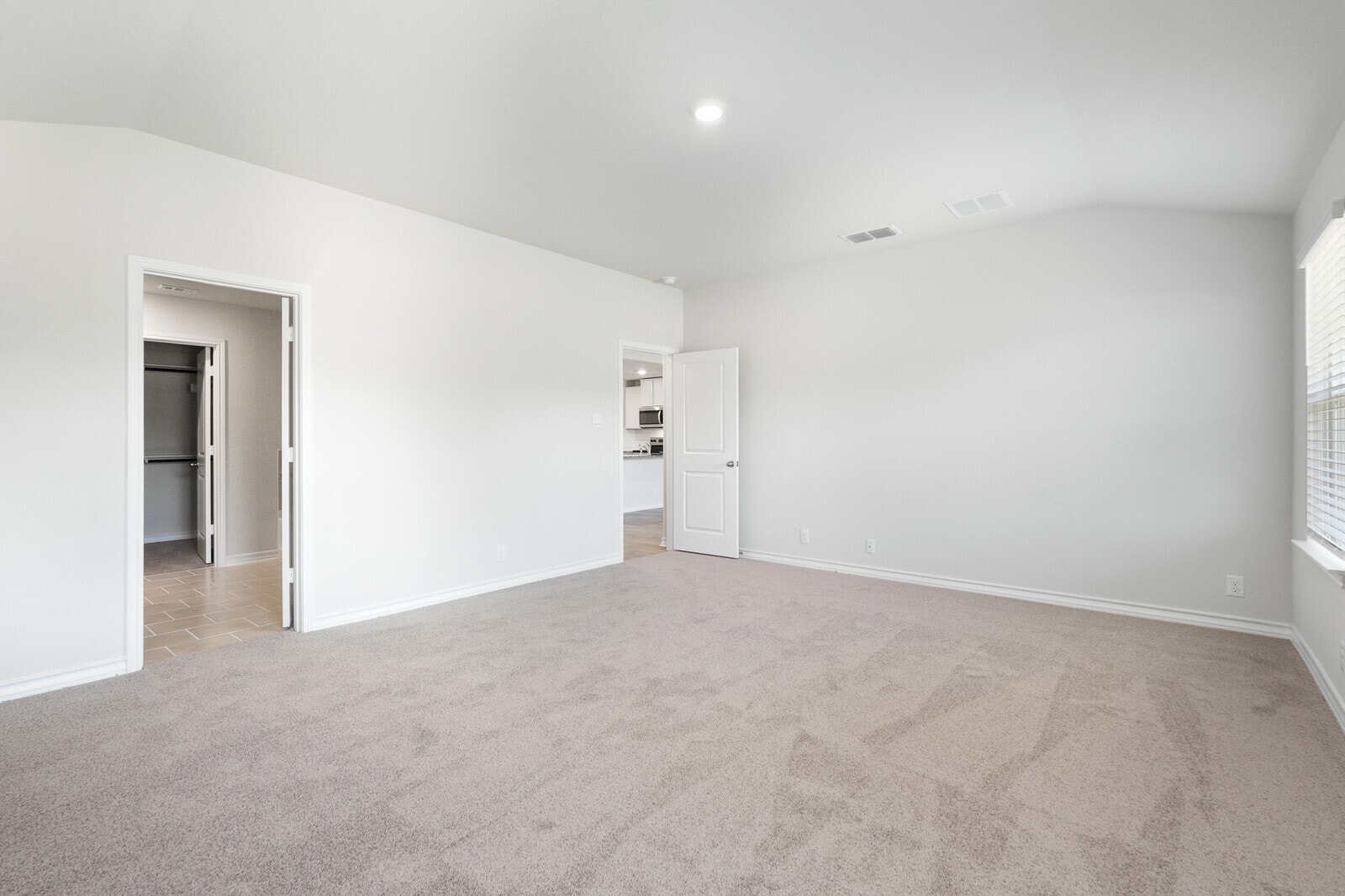 Building Photo - 12015 Topaz