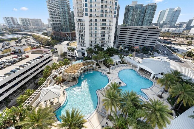 Building Photo - 1209 E Cumberland Ave