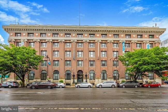 Building Photo - 1100 S Broad St