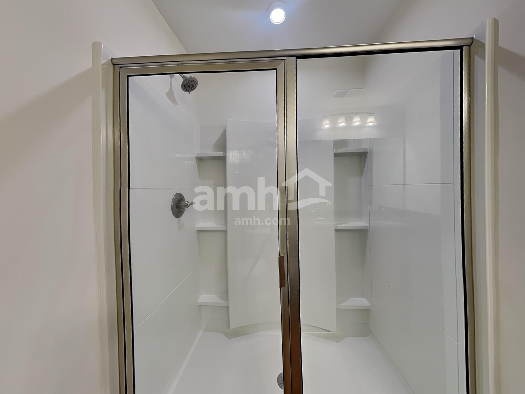 Building Photo - 5054 Twin River Dr