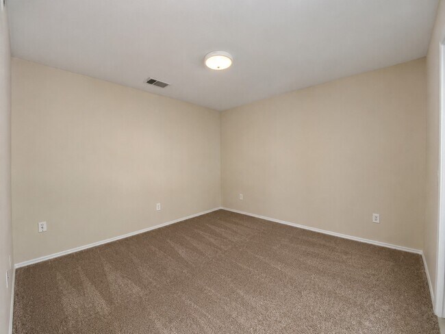 Building Photo - 525 Eagles Nest Cove