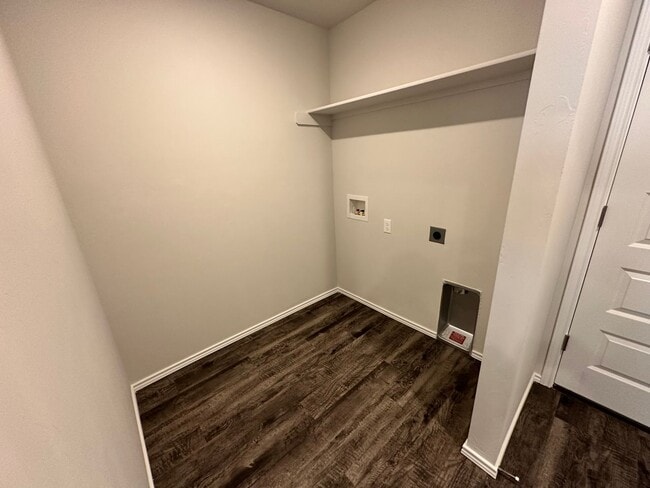 Building Photo - Move -in Special: Stunning 4-Bedroom, 2-Bath New Build Home!