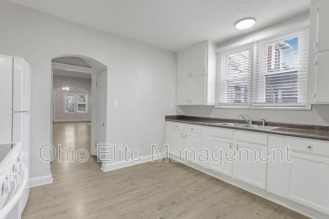 Building Photo - 1115 S Ohio Ave