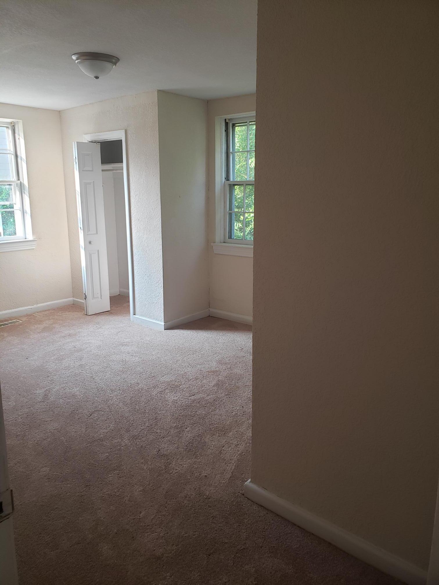 Building Photo - 127 Granby Park Dr