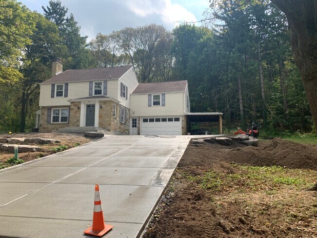 New Drive and Landscaping. - 850 Hillside Dr