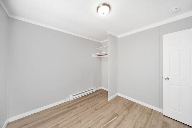 Building Photo - 1 bedroom unit available soon!