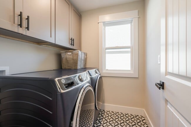 Building Photo - 104 Elohi Ln