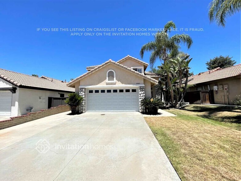 Primary Photo - 39907 Wild Canary Ln