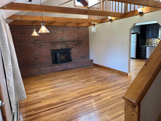 Building Photo - 15 Goen Rd