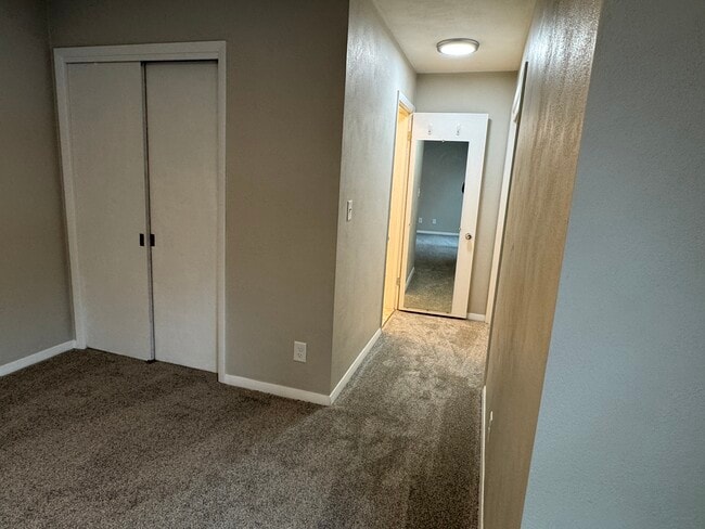 Building Photo - 3319 Marquette St