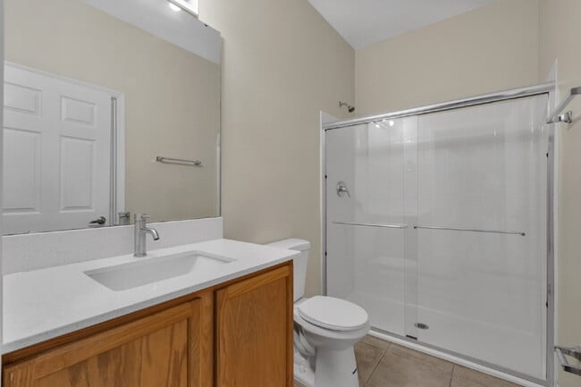 Building Photo - 3-Bedroom Townhome with Private Pool | Mas...