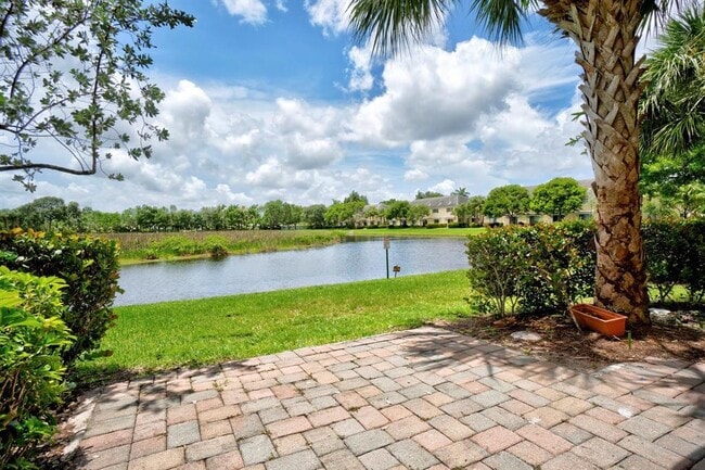 Building Photo - 7644 Foxcroft Ln