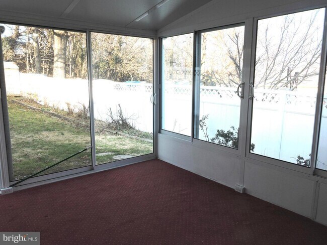 Building Photo - 1610 Mussula Rd