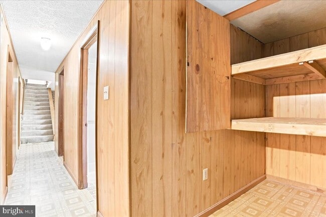 Building Photo - 102 Linwood Ct