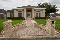 Building Photo - 1309 Summerfield Ln