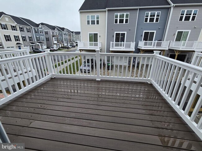 Building Photo - 4928 Dunhaven Dr