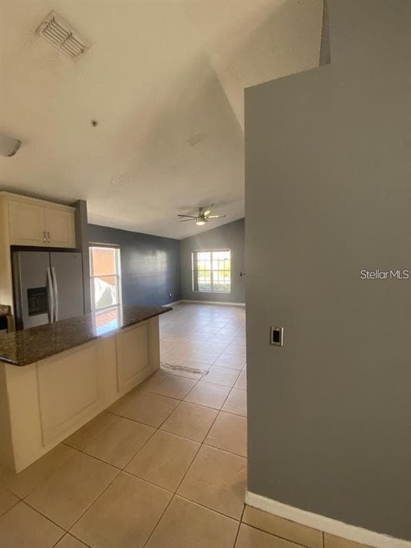 Building Photo - 9655 Hollyhill Dr