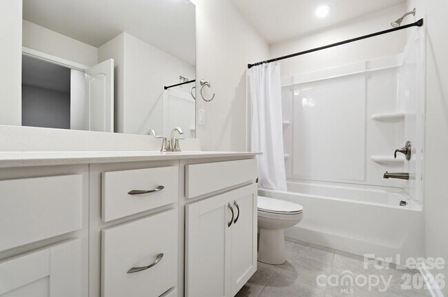 Building Photo - 14862 Tamarack Drive