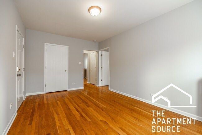 Building Photo - 5746 N Winthrop Ave