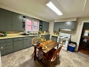 Building Photo - 314 North St