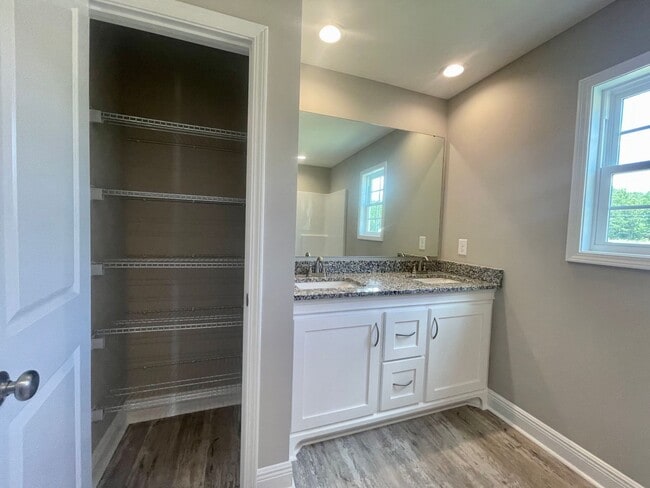 Building Photo - 3124 Belgrove Ln