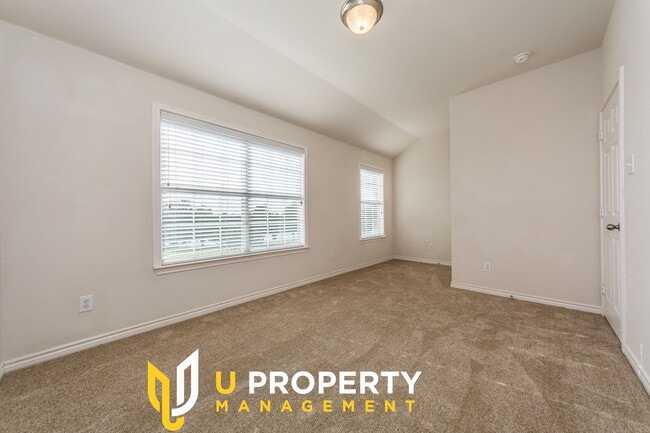 Building Photo - 5425 Smt Vw Dr