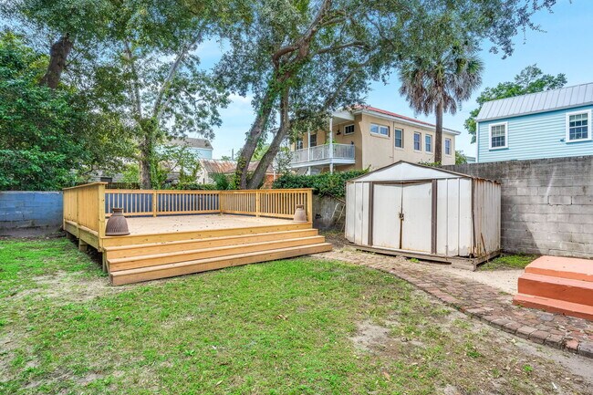 Building Photo - 335 Ashley Ave