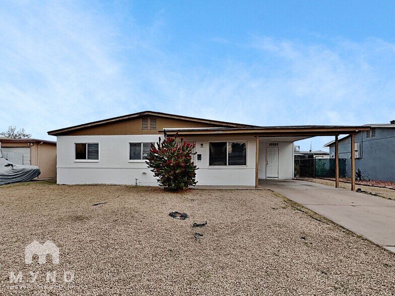 Building Photo - 15049 N 29th Ave